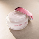 BT_CONTENT_B_77683_Creme_Acetinado_Desodorante_Hidratante_Corporal_Love_Lily_250g_800x.webp